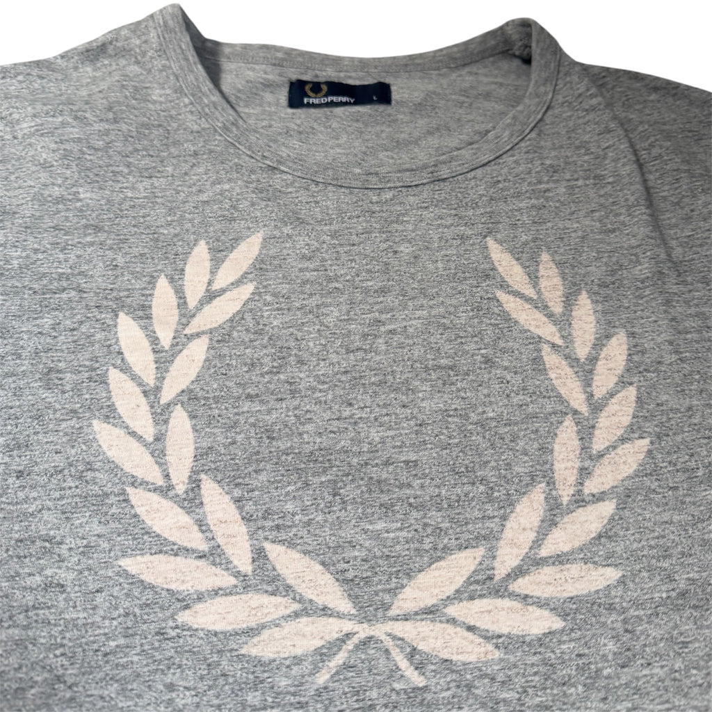 Fred Perry Tshirt (L)